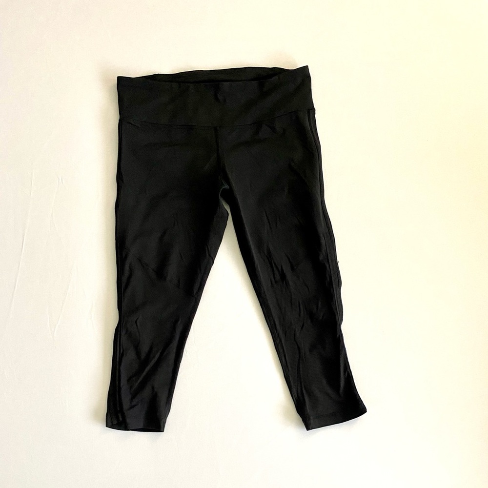 Lululemon Ruched Leg Capri Leggings, black, size 8